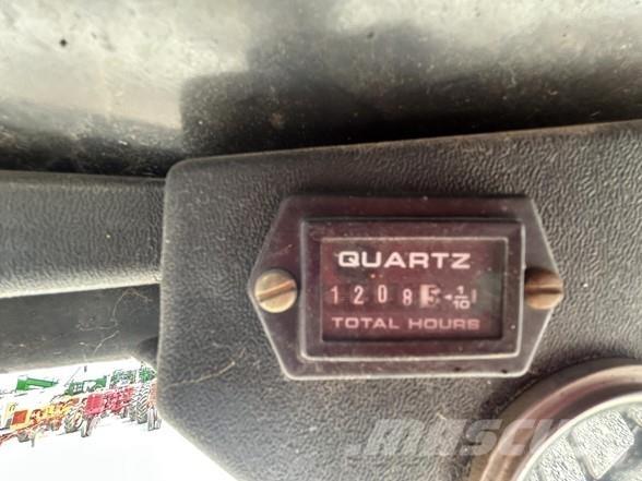 Bobcat 543B لوادر انزلاقية التوجيه