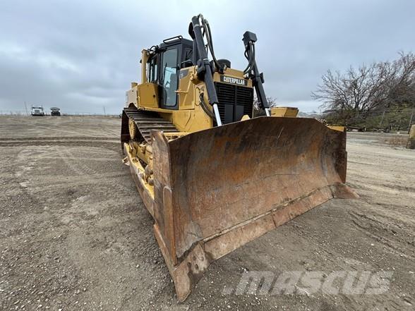 CAT D6T XW بلدوزرات مجنزرة