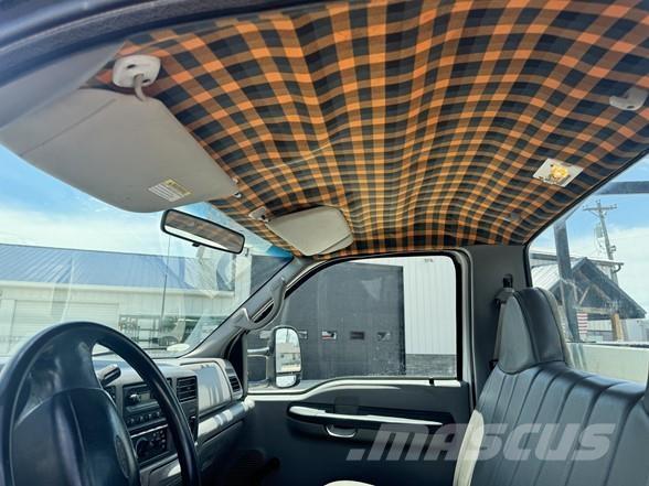 Ford F450 SD أخرى