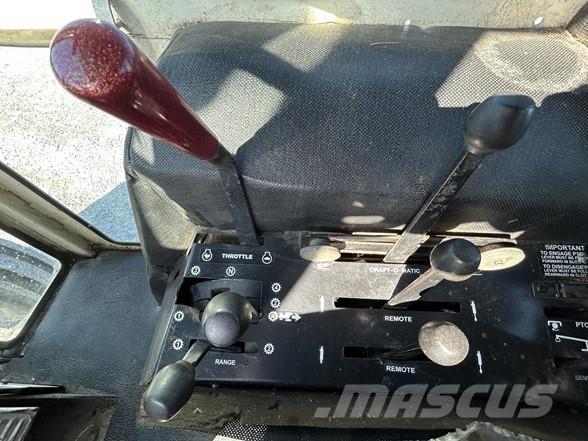 J I Case 1175 الجرارات