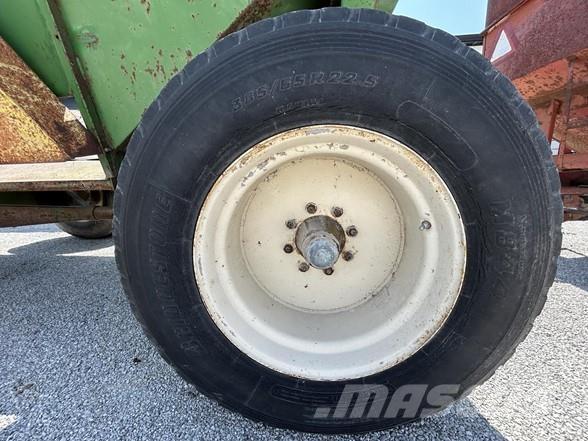 J&M 350-20 مقطورة حبوب