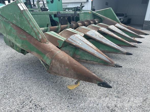 John Deere 643 رؤوس الحصادات الدراسات
