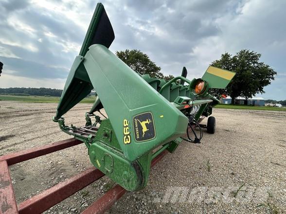 John Deere 893 رؤوس الحصادات الدراسات