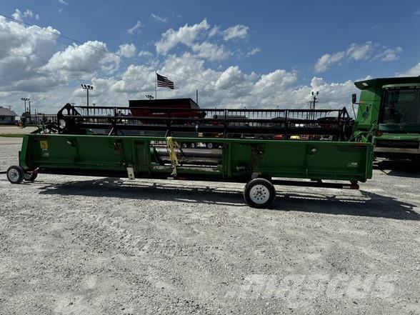 John Deere 925 رؤوس الحصادات الدراسات