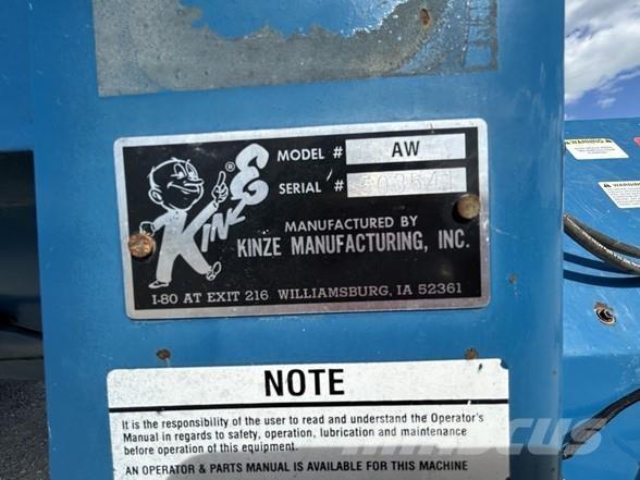 Kinze 1040 مقطورة حبوب