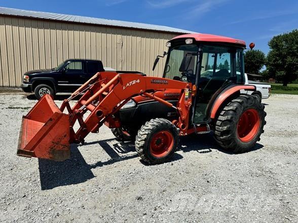 Kubota L3940 الجرارات