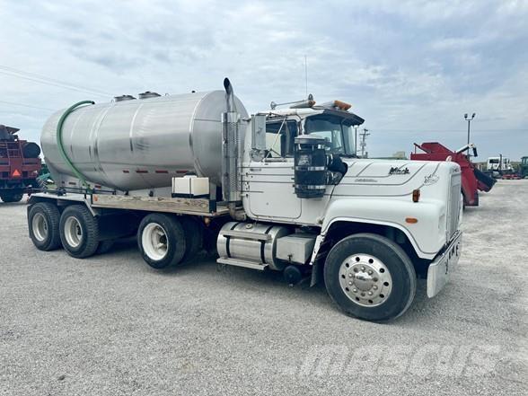 Mack RS600L أخرى