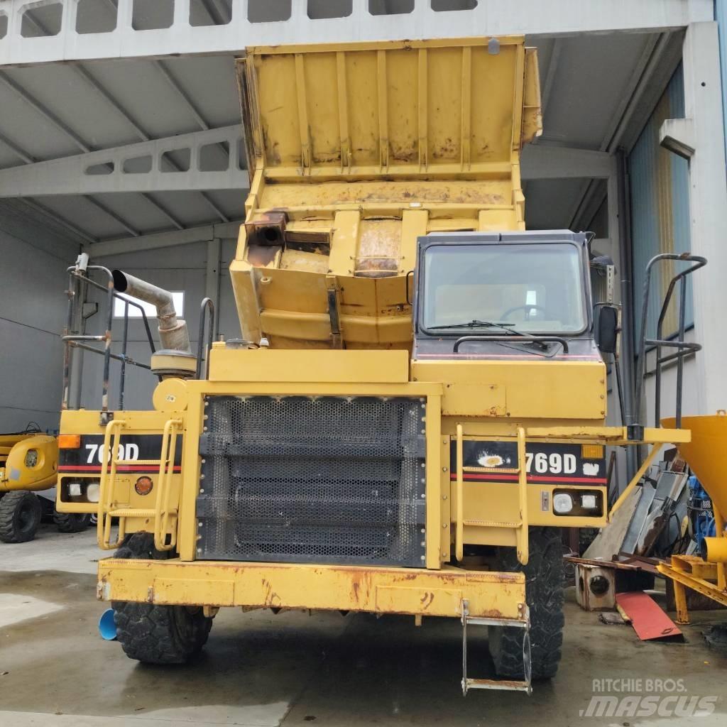 CAT 769 D شاحنات المخلفات الصلبة