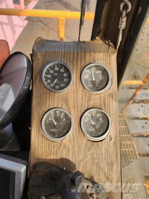 Manitowoc 4100 WS II رافعات مجنزرة