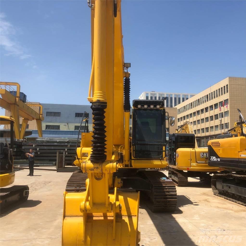 Komatsu PC200 حفارات زحافة