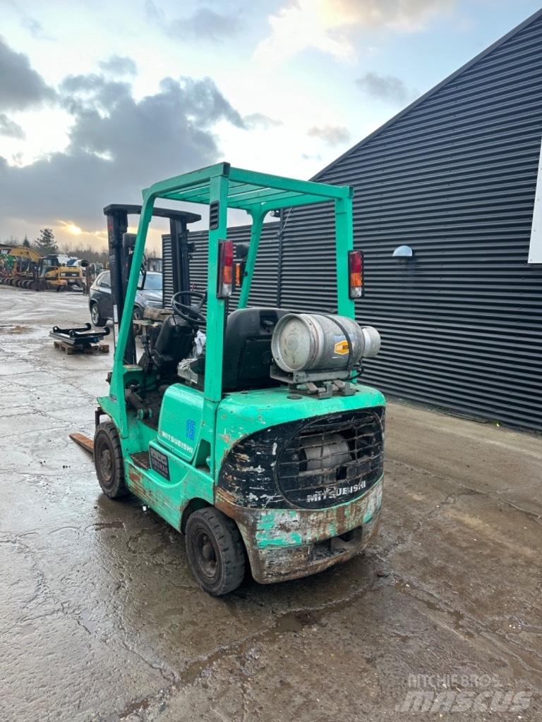 Mitsubishi FG 15 شاحنات LPG