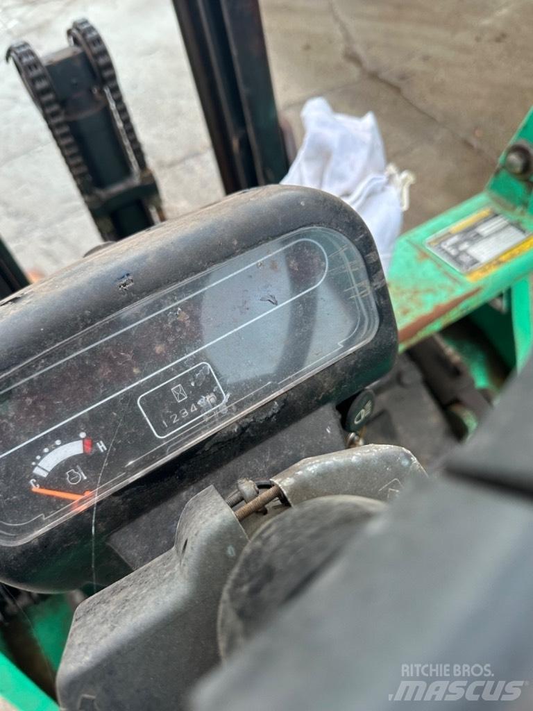 Mitsubishi FG 15 شاحنات LPG