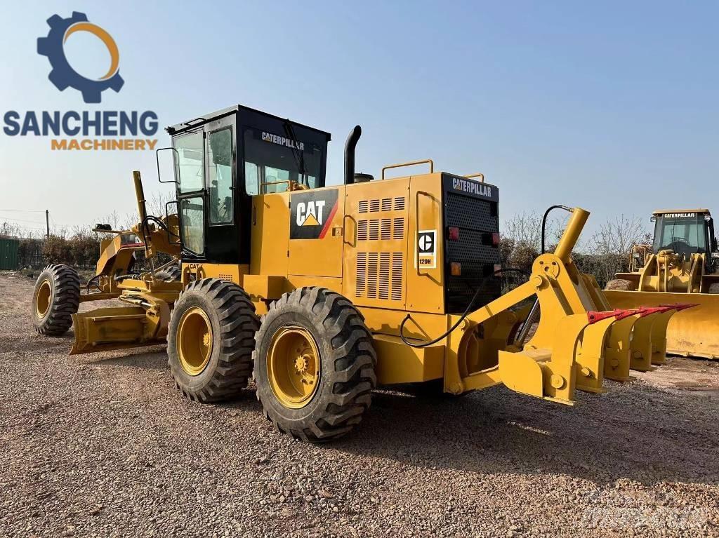 CAT 120 H معدات تمهيد الطرق