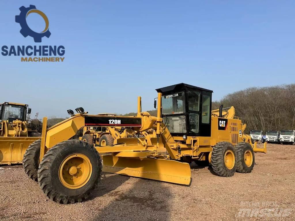 CAT 120 H معدات تمهيد الطرق