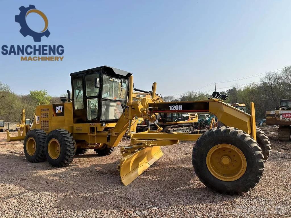 CAT 120 H معدات تمهيد الطرق