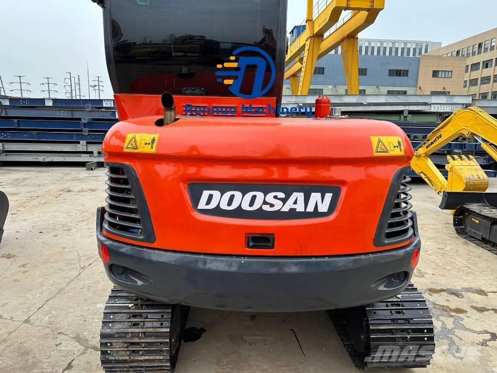 Doosan DX 60 حفارات صغيرة أقل من 7 طن (حفارات صغيرة)