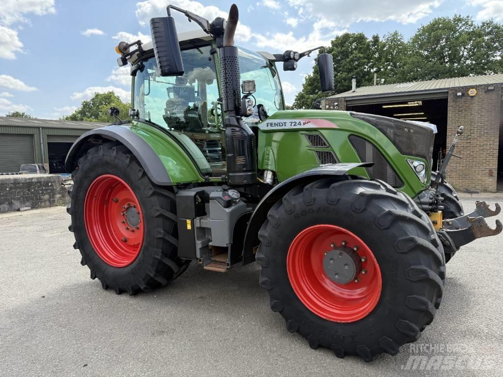 Fendt 724 Profi Plus الجرارات