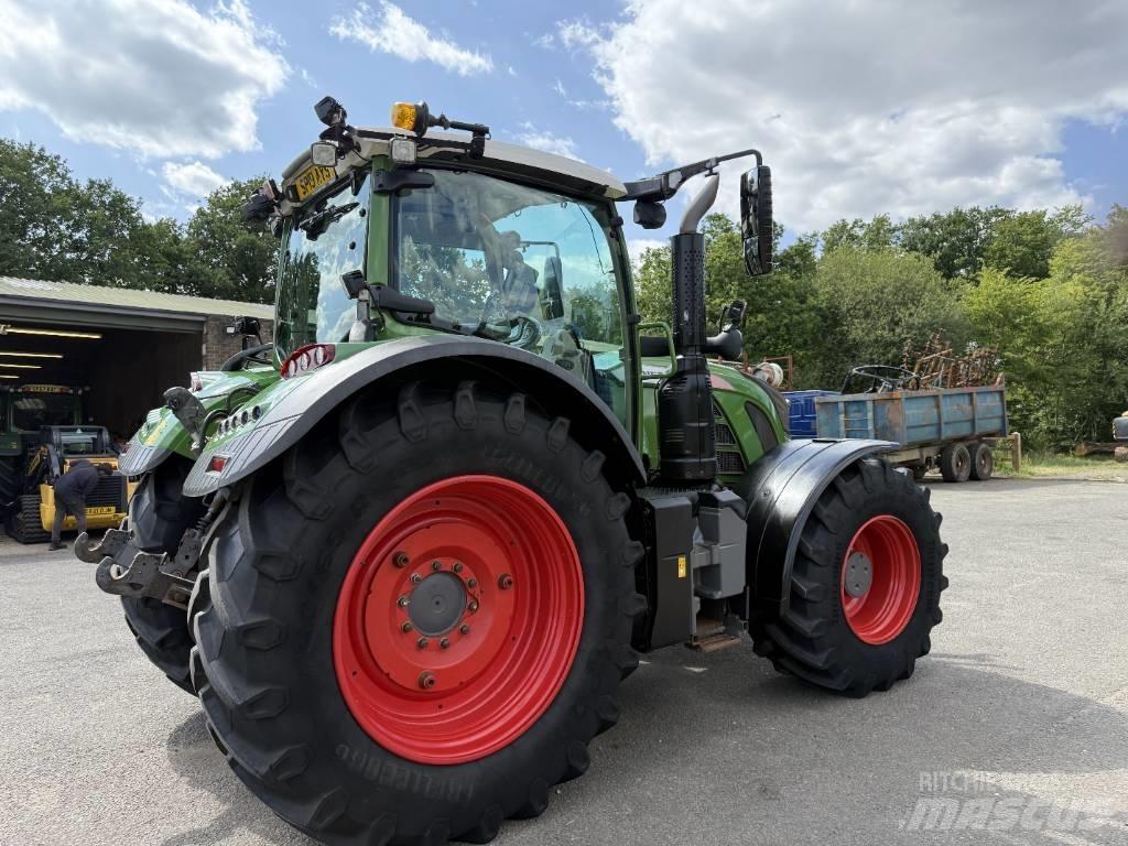 Fendt 724 Profi Plus الجرارات