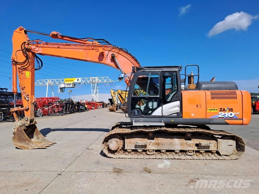 Hitachi ZX210LC-6 حفارات زحافة