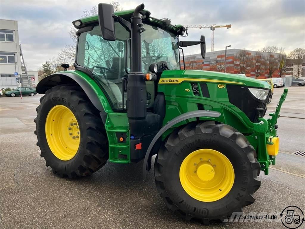 John Deere 6R 110 الجرارات