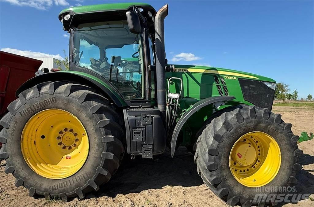 John Deere 7230R الجرارات