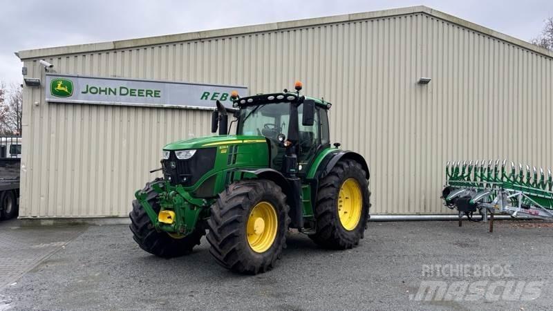 John Deere 6230 R الجرارات