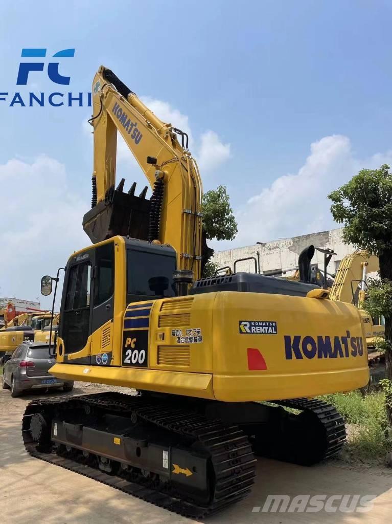 Komatsu PC 200 حفارات زحافة