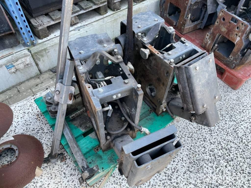 Bomag BF 700 C-2 معدات السفلتة