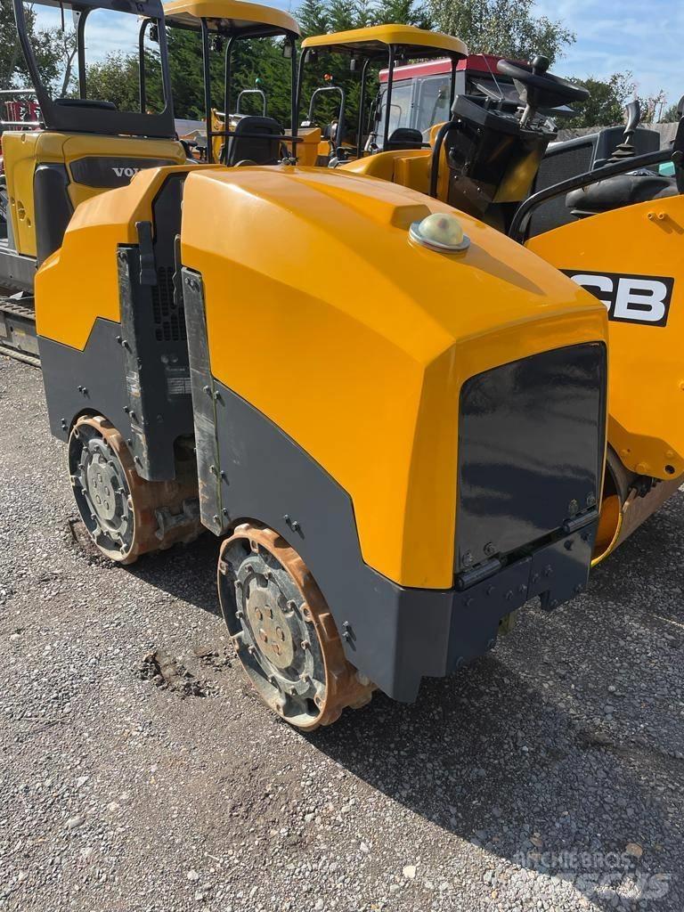 Ammann ARR 1575 ضاغطات التربة