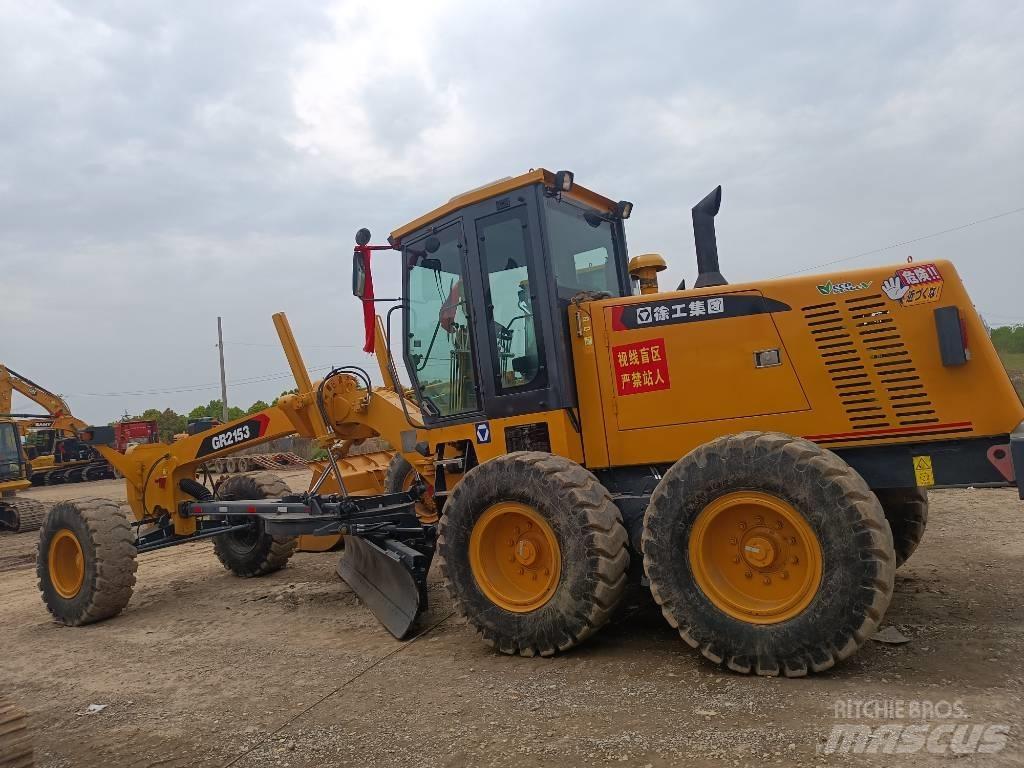 XCMG GR 2153 معدات تمهيد الطرق