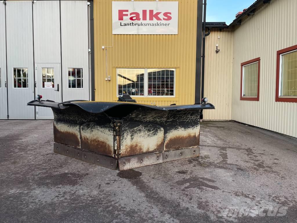 Uni-väg UV 320 حراثات ونصول الجليد