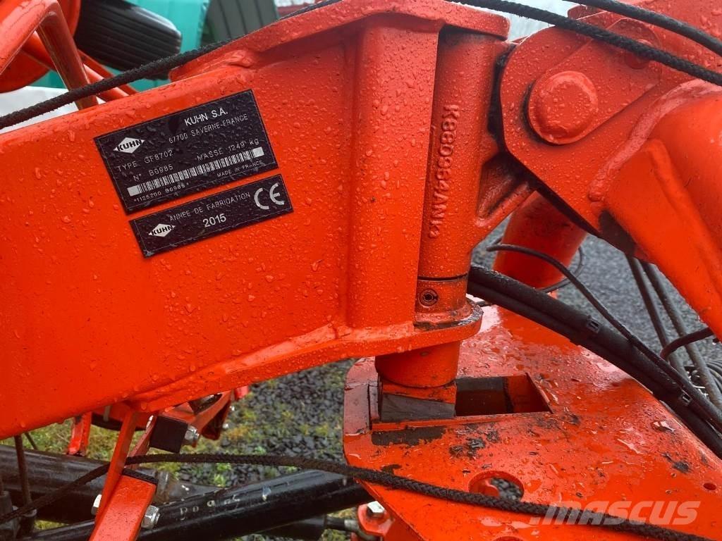Kuhn GF8702 مكابس وميبسات التبن