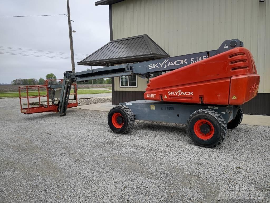 SkyJack SJ 45 T رافعات سلة تلسكوبية