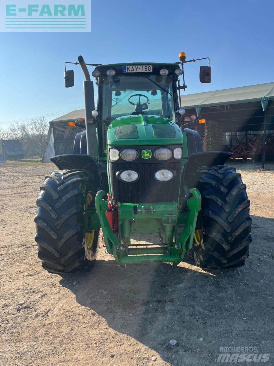 John Deere 7730 الجرارات