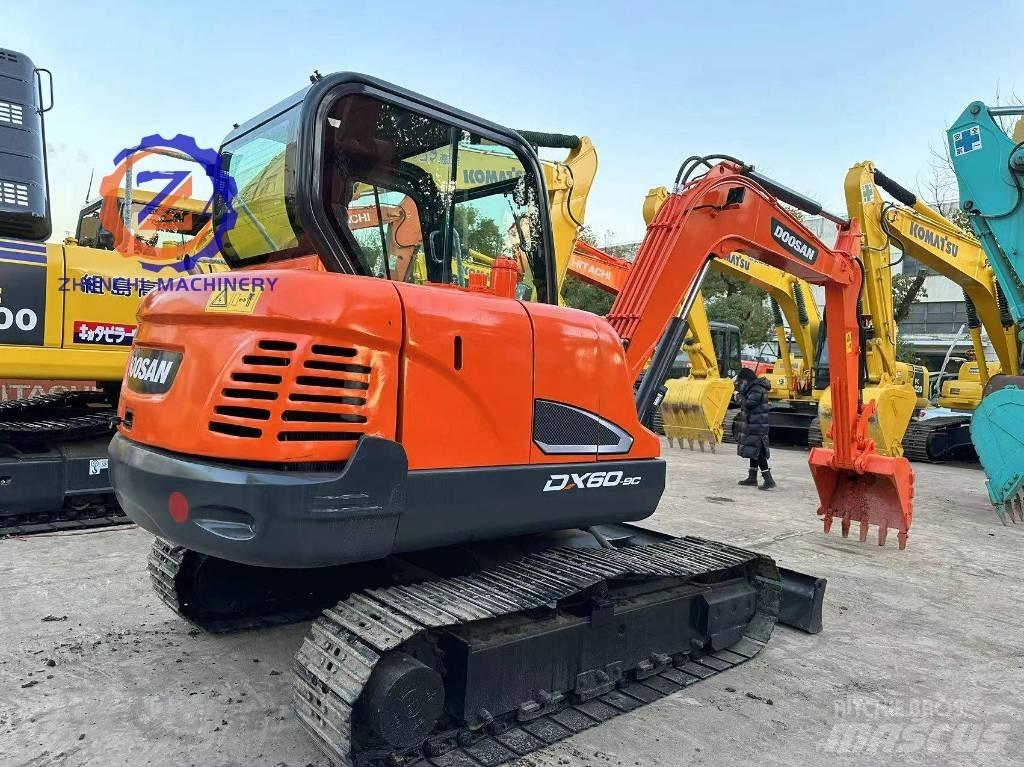 Doosan DX 60 حفارات صغيرة أقل من 7 طن (حفارات صغيرة)