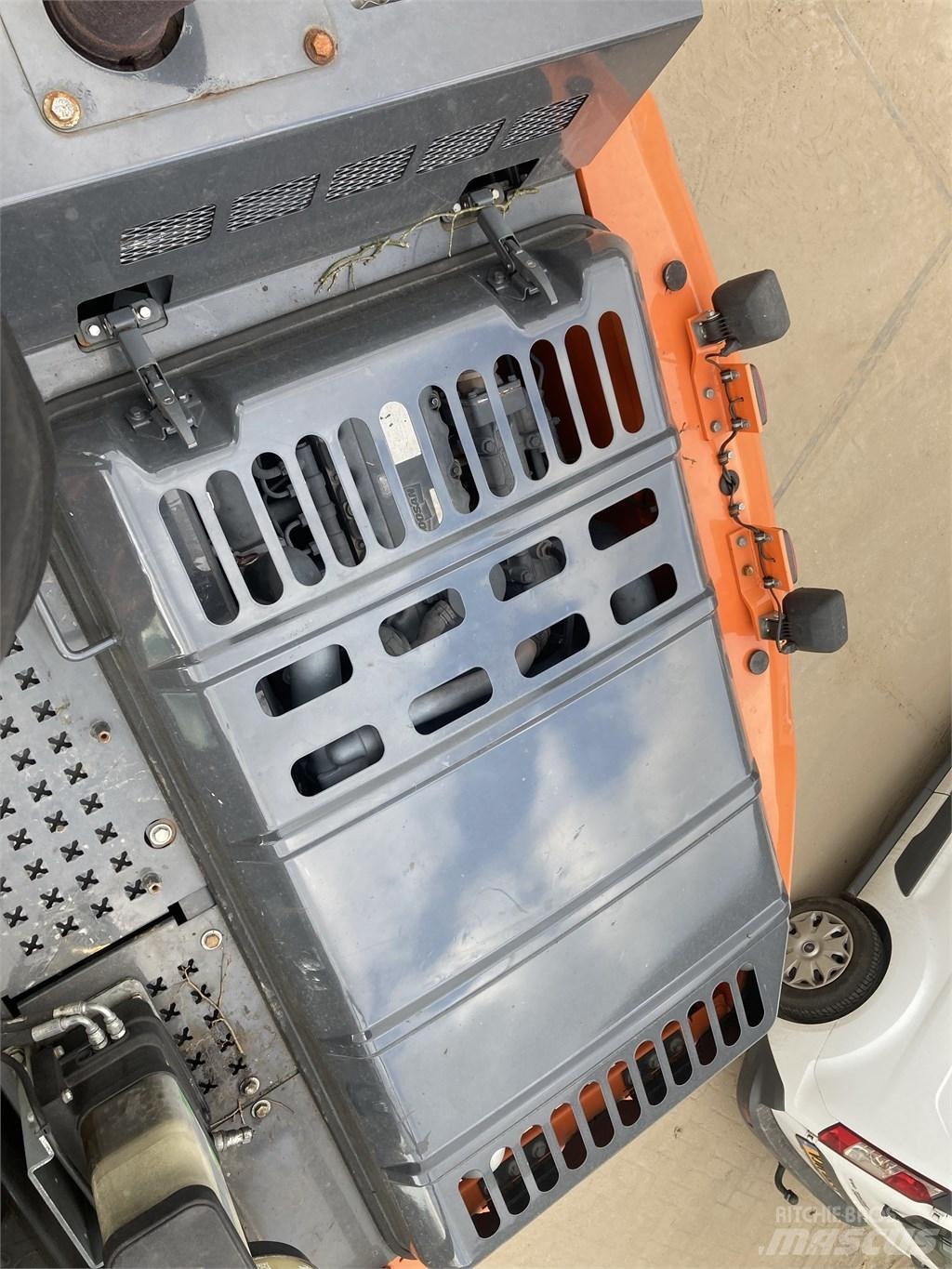 Doosan DX 170-5 W حفارات بعجل
