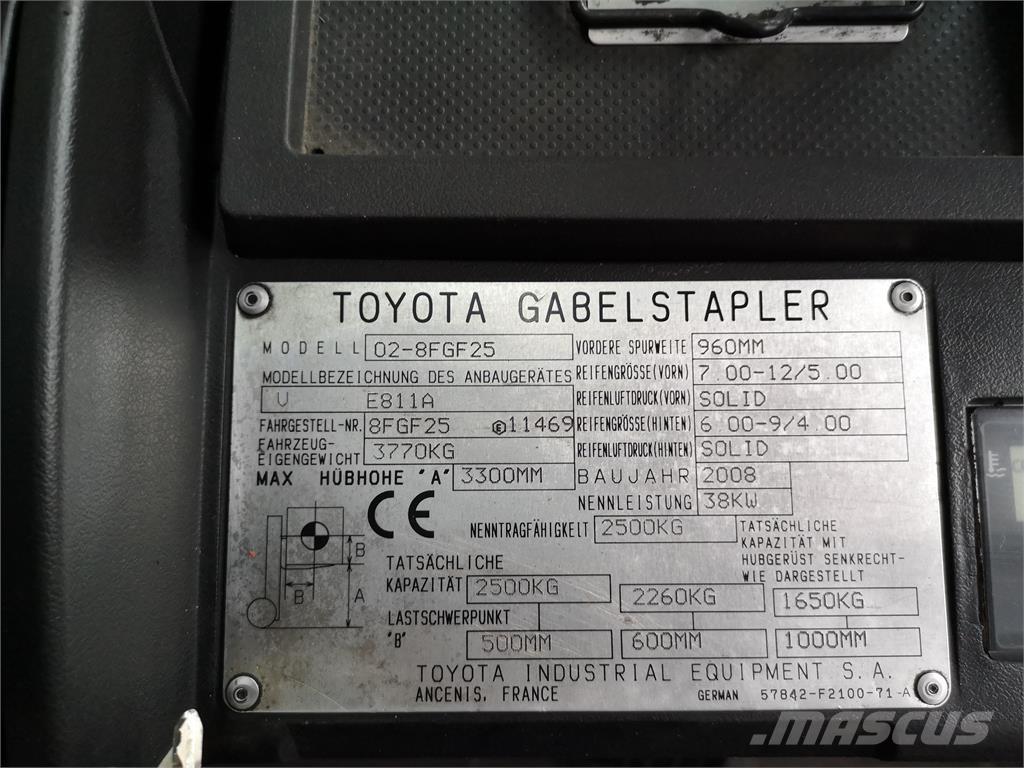 Toyota 02-8FGF25 شاحنات LPG