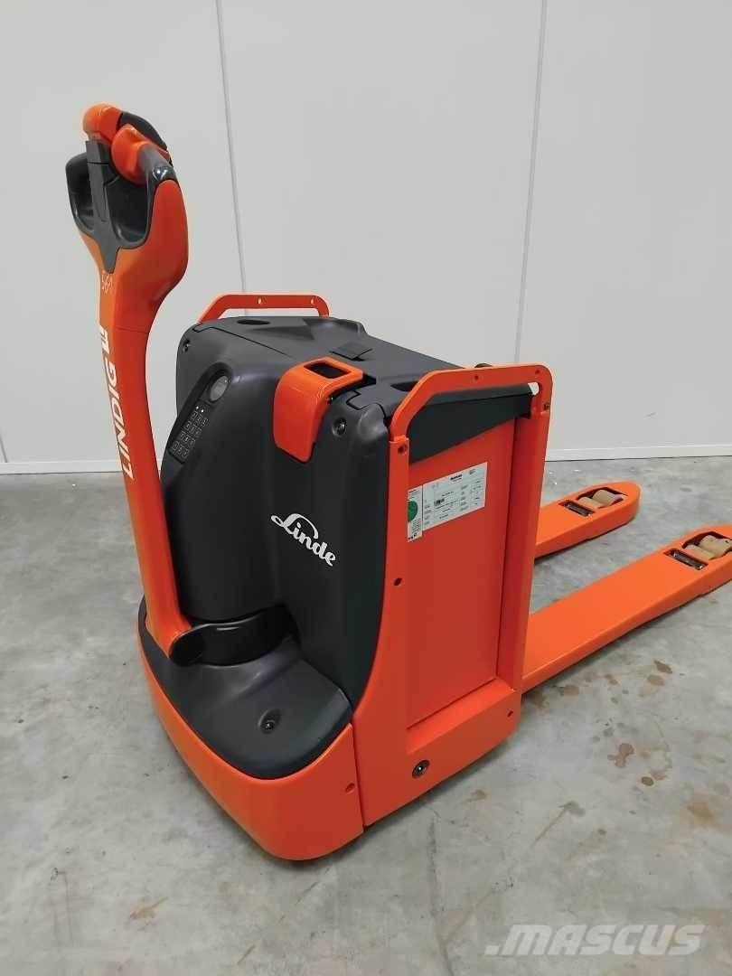 Linde T18 معدات التكديس الجوالة