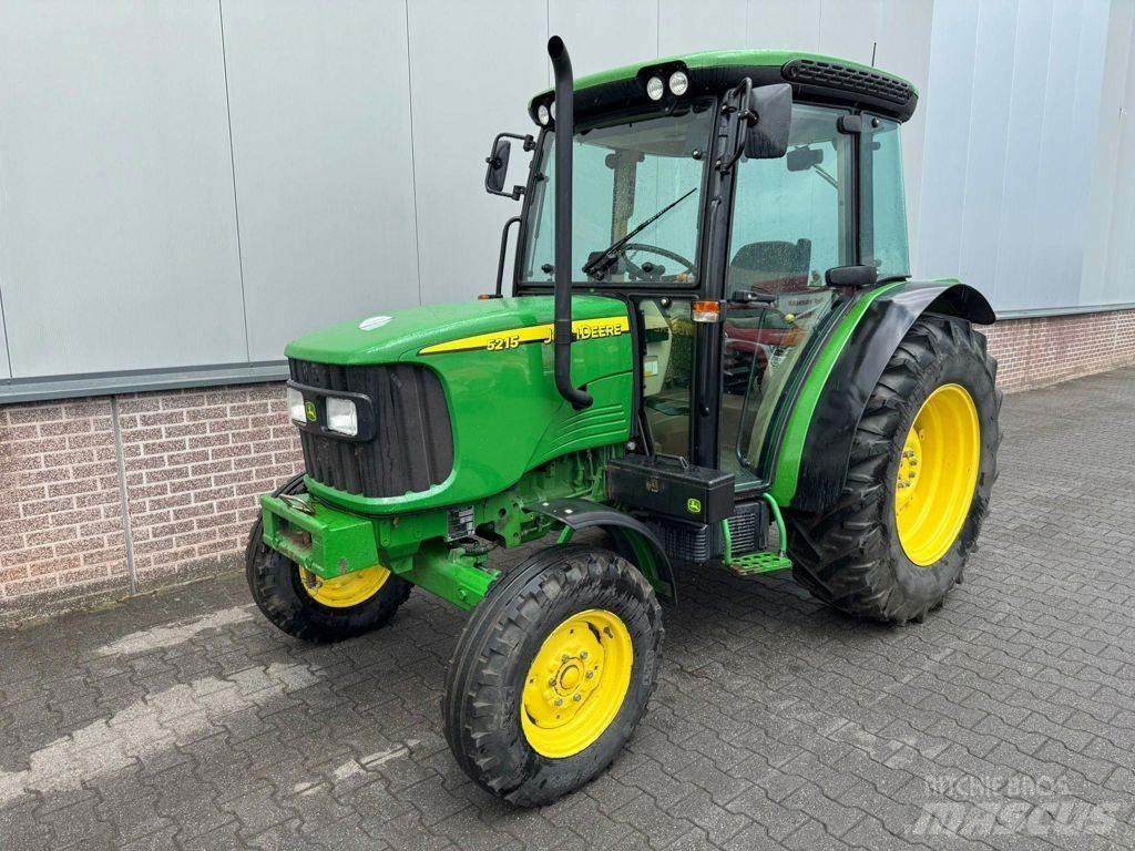 John Deere 5215 سيارات