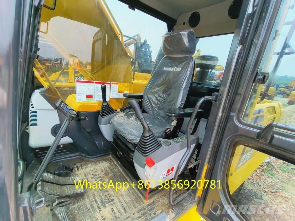 Komatsu PC 220-8 حفارات زحافة