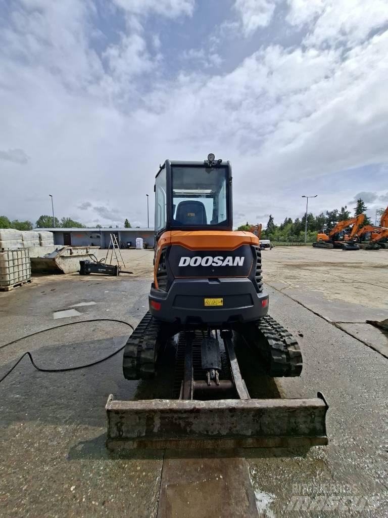 Doosan DX 35 Z حفارات صغيرة أقل من 7 طن (حفارات صغيرة)