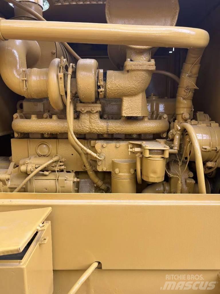 CAT 140 معدات تمهيد الطرق