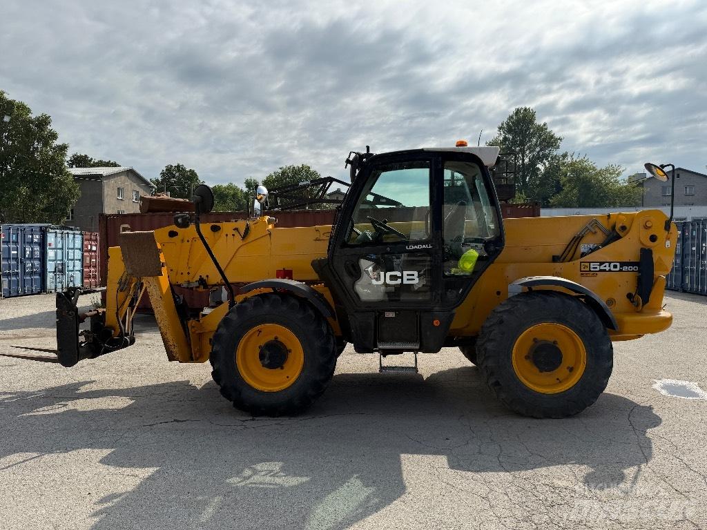 JCB 540-200 مناولات متداخلة