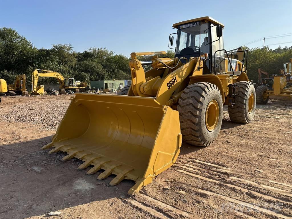 CAT 966H لوادر بعجل