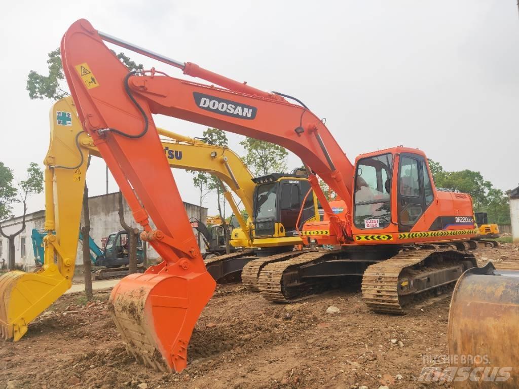 Doosan DH220LC-7 حفارات زحافة