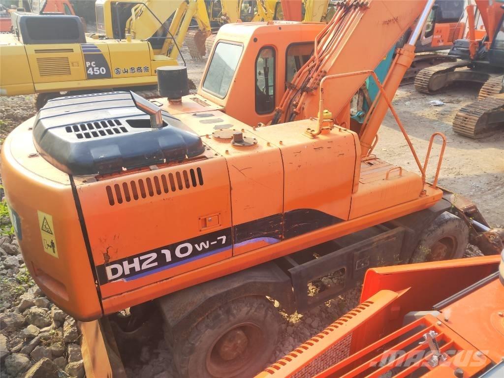 Doosan DH210W-7 حفارات بعجل