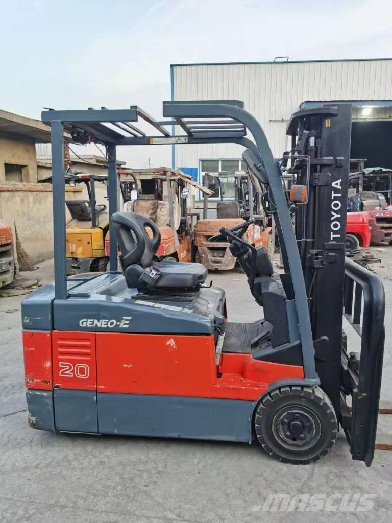 Toyota 2t شاحنات الديزل