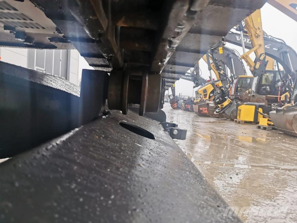 Volvo ECR 355 E حفارات زحافة