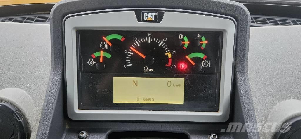 CAT 730 C ساحبات مفصلية