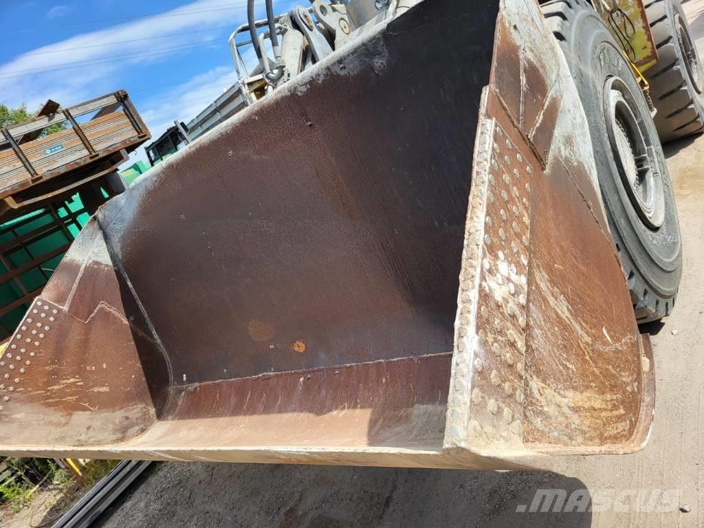 Volvo L 160 لوادر بعجل